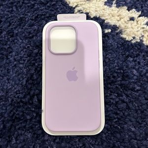 iphone 14 pro purple phone case